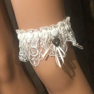 Wedding Garter Bridal, Ribbon, Lace, Bronze Heart New